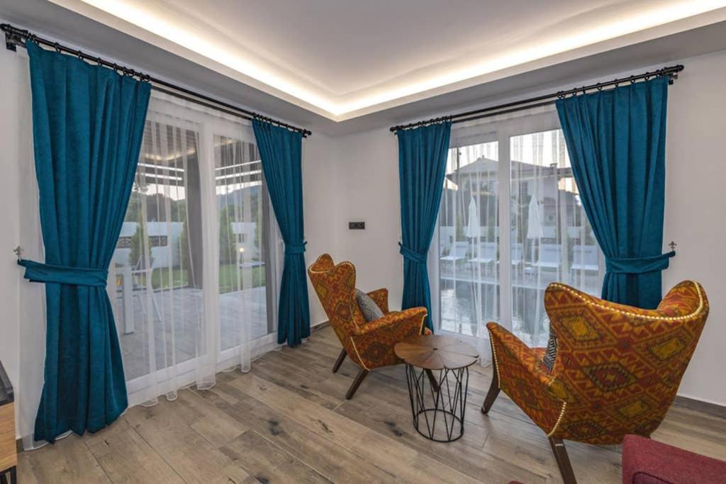 Villa Bella- 4 Bedroom Holiday Villa in Oludeniz Fethiye Exteriör bild