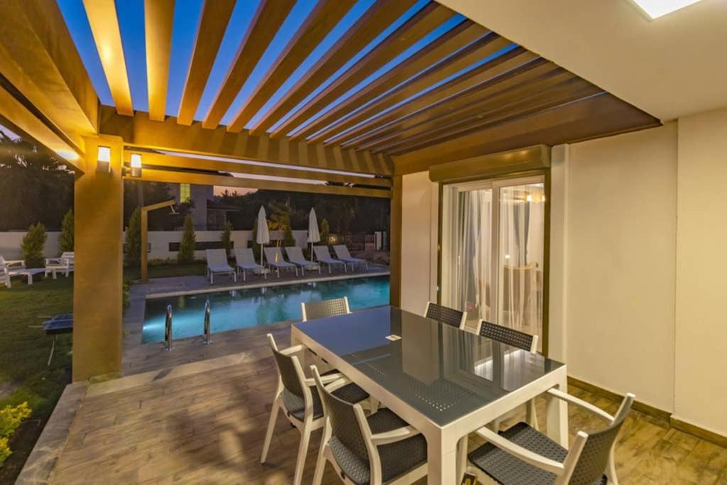 Villa Bella- 4 Bedroom Holiday Villa in Oludeniz Fethiye Exteriör bild
