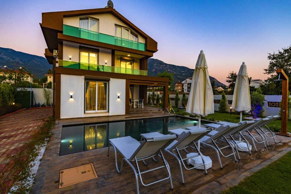 Villa Bella- 4 Bedroom Holiday Villa in Oludeniz Fethiye Exteriör bild