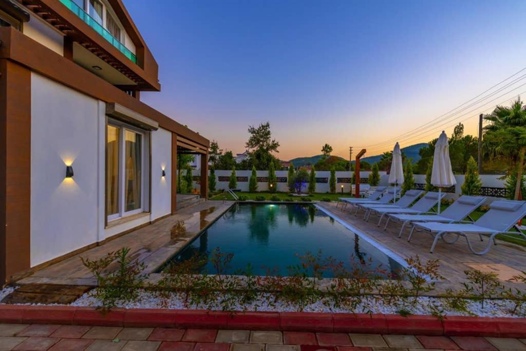 Villa Bella- 4 Bedroom Holiday Villa in Oludeniz Fethiye Exteriör bild