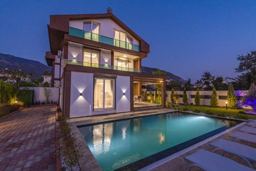 Villa Bella- 4 Bedroom Holiday Villa in Oludeniz Fethiye Exteriör bild